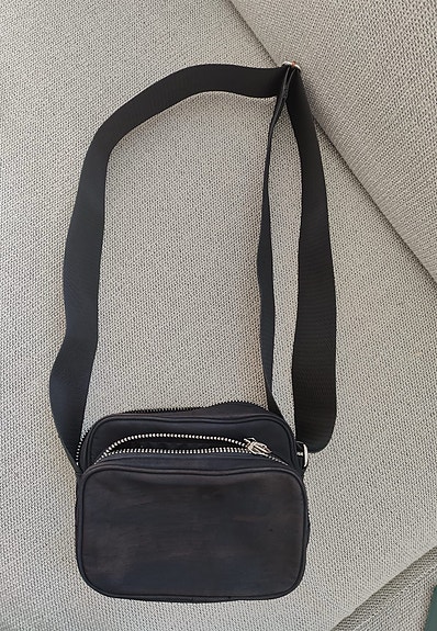Weekday crossbody-laukku