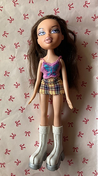 Bratz Dana Winter Wonderland doll with mixed Bratz clothes