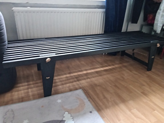 Monikäyttöinen musta Ecofurn Daybed, divaani, penkki,
