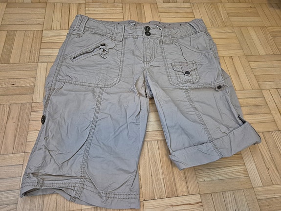Edc by Esprit beiget shortsit, koko 38