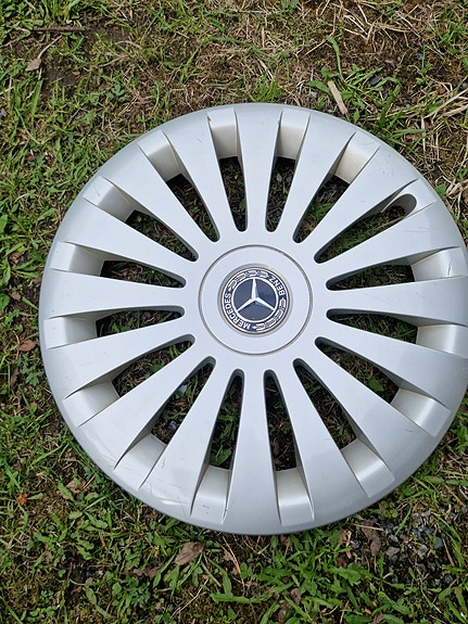 Mercedes benz pölykapseli