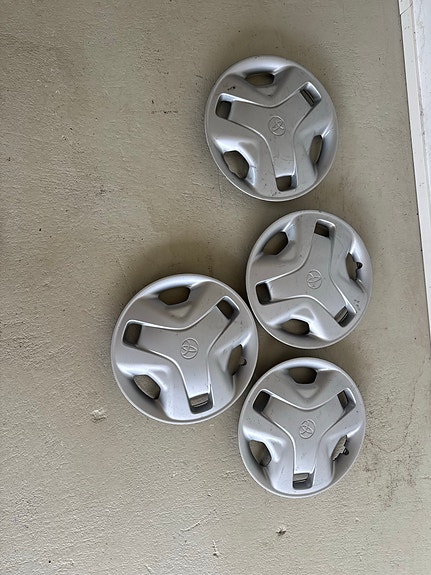 Pölykapselit 14 tuuma toyota