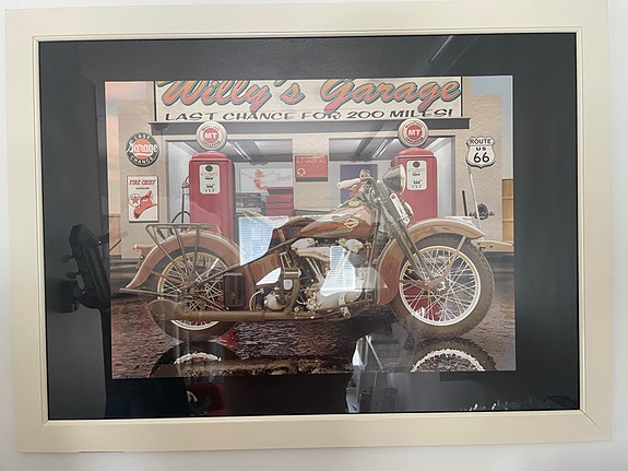 Willy’s Garage moottoripyörä aiheinen taulu. Indian / Harley Davidson