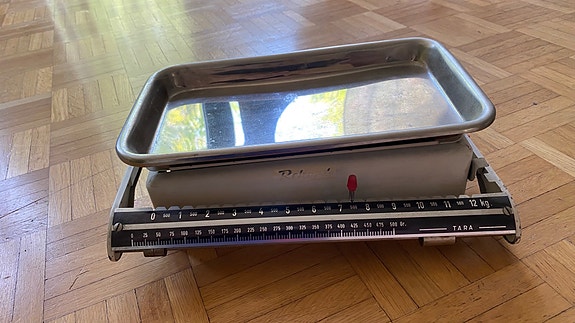 Retro keittiövaaka