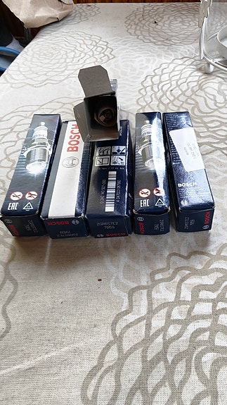 BMW (335i) Bosch sytytystulpat 6kpl