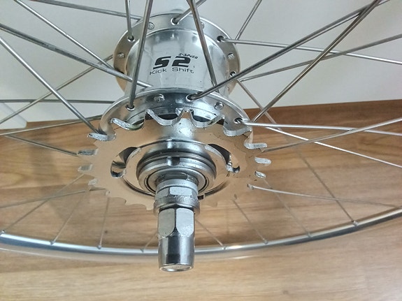 Polkupyörän takavanne Sturmey Archer S2 kick shift