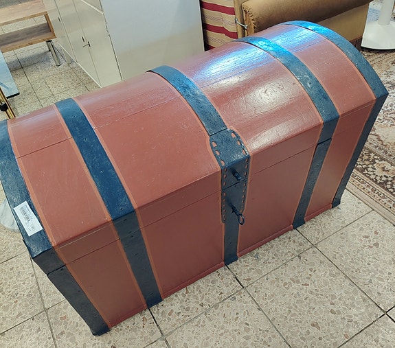 Vanha iso arkku