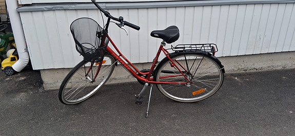 Nopsa bulevard naistenpyörä.