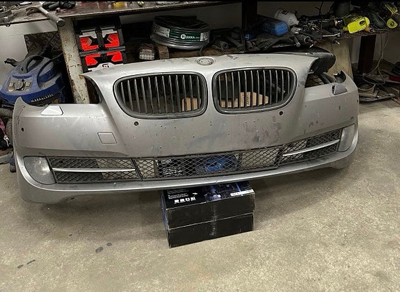 Bmw etupuskuri ja helmat
