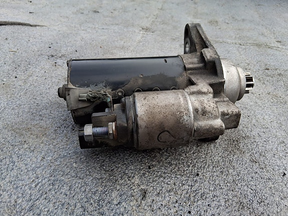 VW Passat 1.9 TDI starttimoottori