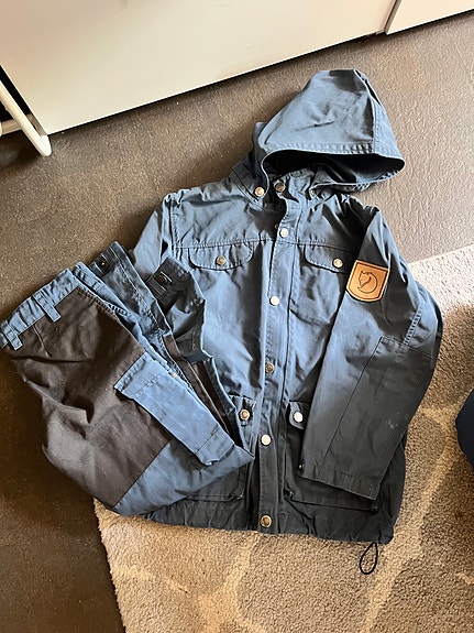 Fjällräven lasten ulkoilupuku 134cm