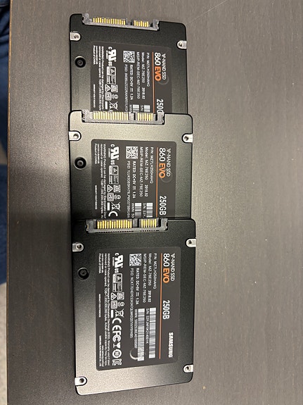 Samsung 256GB SSD-levy 860EVO