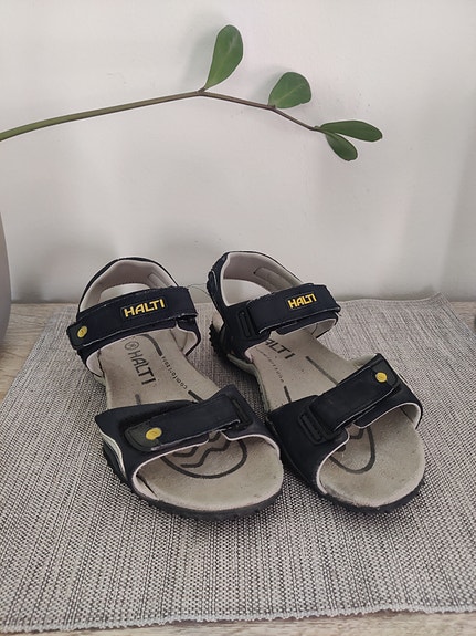Haltin sandaalit, 36