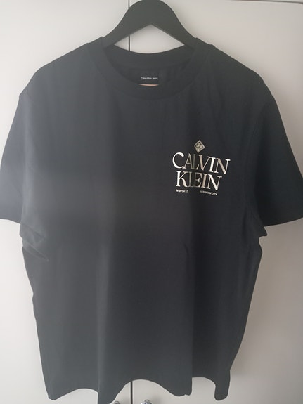 Calvin klein t-paita