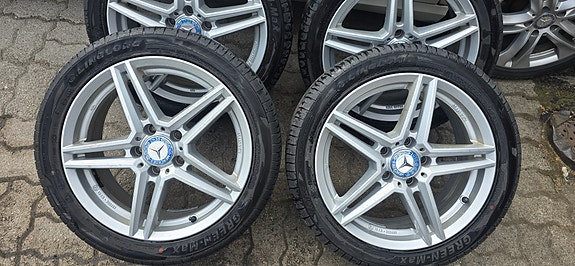 5x112 17" Mercedes w204 alumiinivanteet kesärenkailla