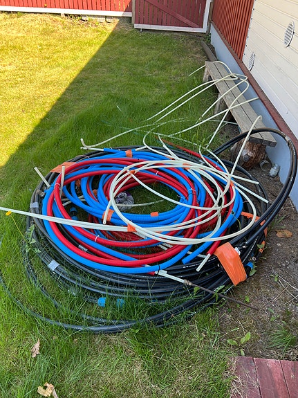 Käyttövesiputkia ja liittimiä
