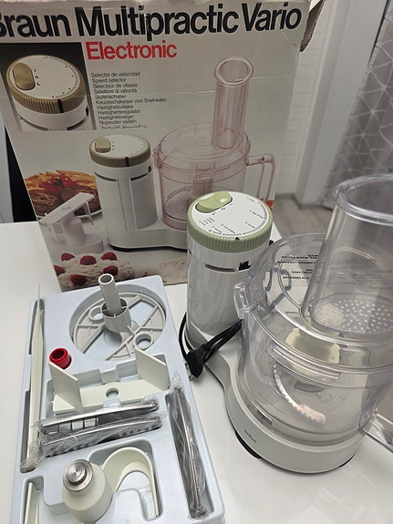 Braun monitoimikone