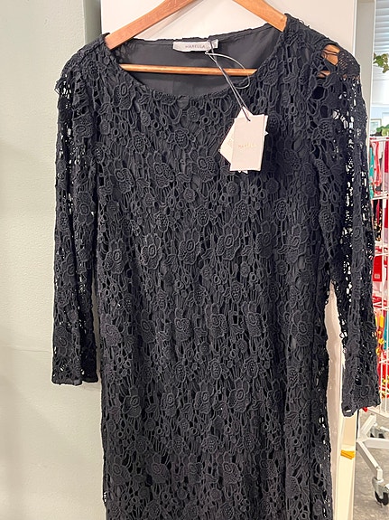 Pitsimekko musta Marella 38-40