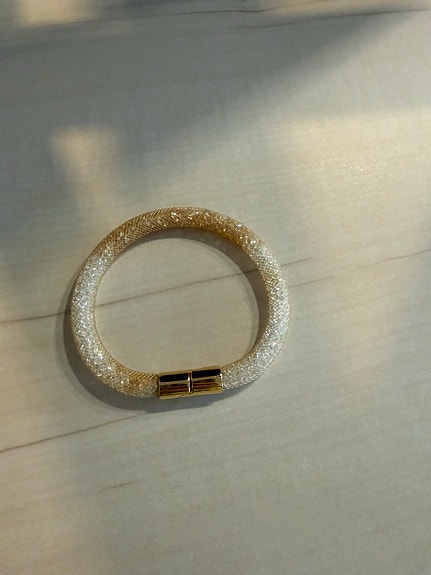 Swarovski rannekoru naisille