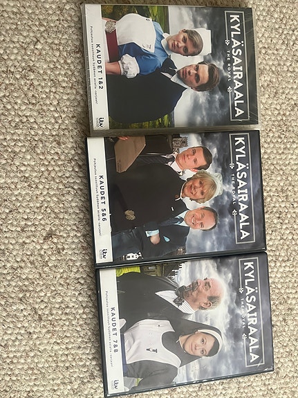 Kyläsairaala DVD-boksit kaudet 1-2, 5-6, 7-8