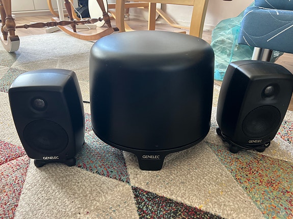 Genelec 6010A + 5040A subwoofer + Onkyo TX-NR709 kotiteatterisetti
