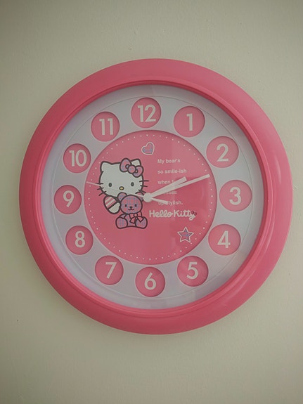 Hello Kitty seinäkello pinkki