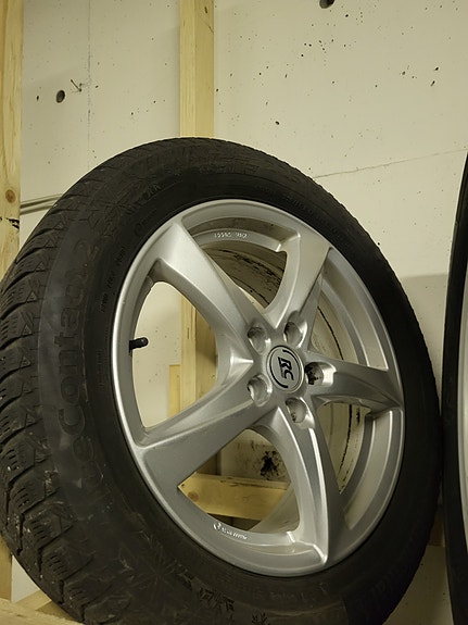 Volvo/Ford 5x108  225-55-17 nastarenkaat