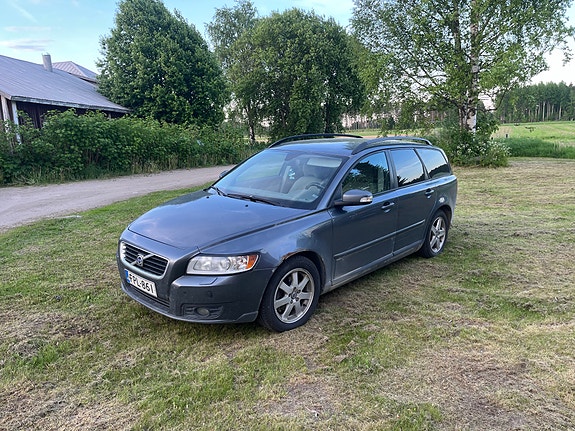 Volvo v50 2.0d osina