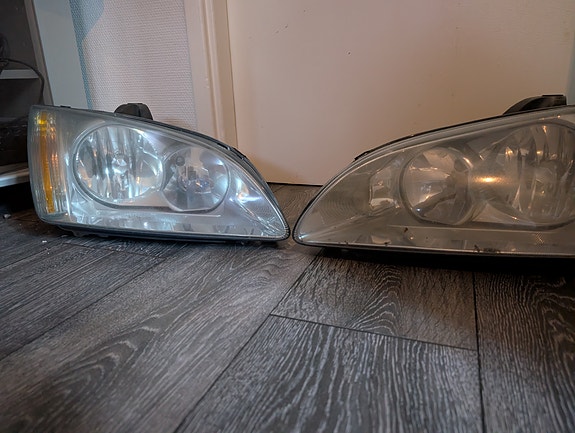 Ford focus mk2 ajovalot / umpiot eteen