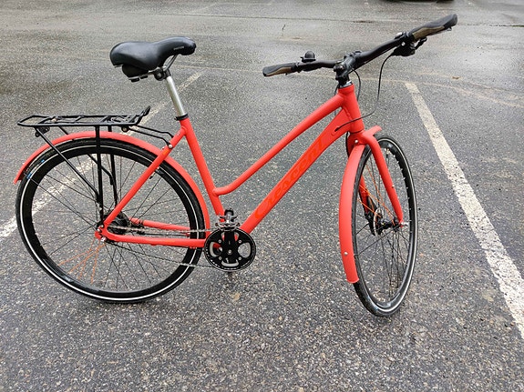 Punainen naisten Crescent Nikka 510 pyörä