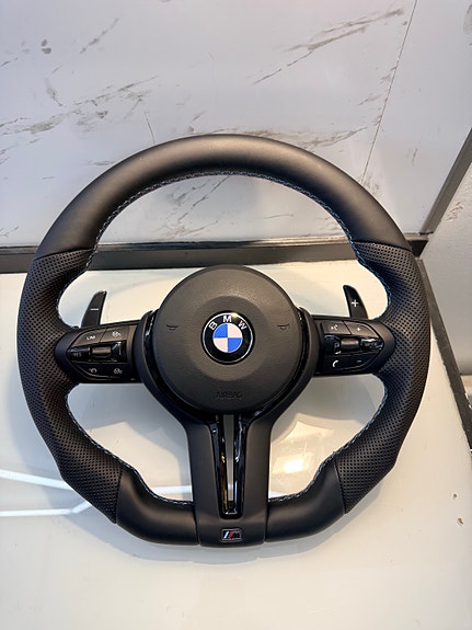 BMW F-sarjan M sport ohjauspyörä (sopii useampiin malleihin)