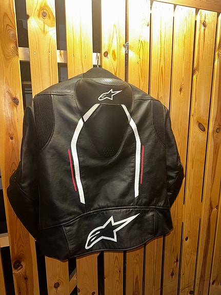 Alpinestars nahkainen ajopuku takki ja housut