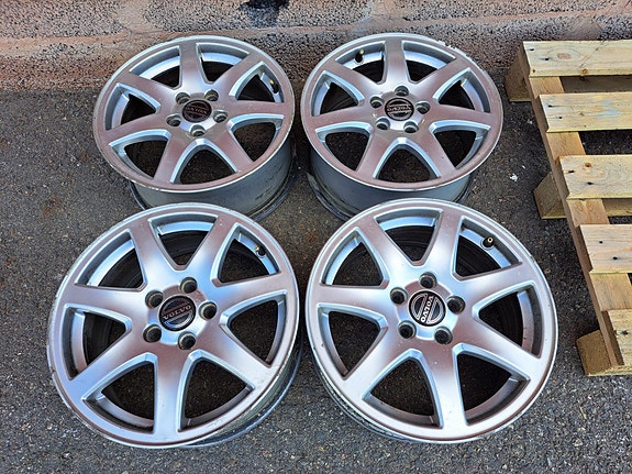 Volvo 7x16 5x108 et50 kr63,4 alkuperäiset alumiinivanteet