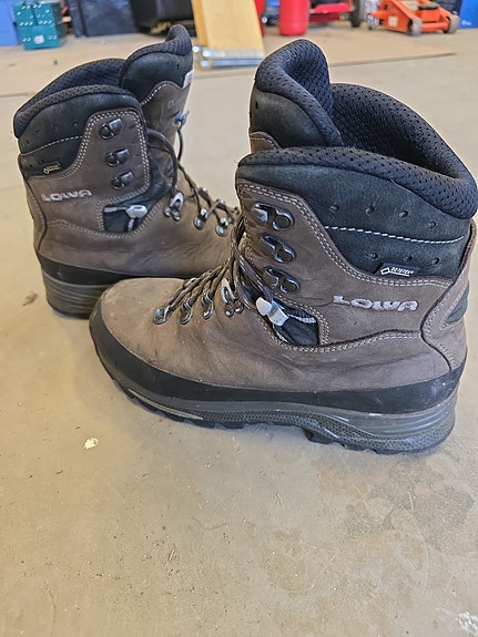 Lowa Tibet GTX vaelluskengät