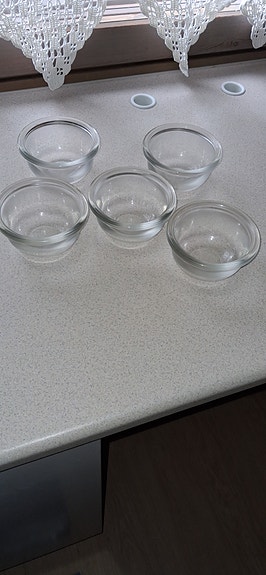 Iittala jälkiruokakulhot 2 €