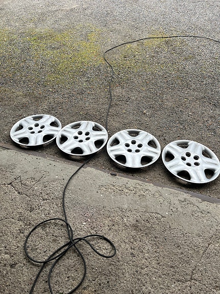 Toyota pölykapselit