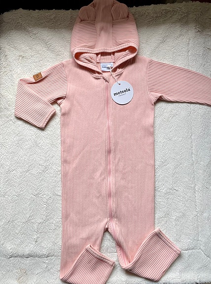 UUSI Metsola jumpsuit 86/92