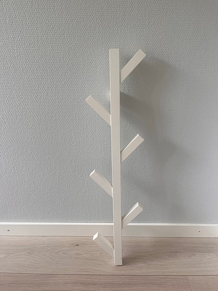 Tjusig -IKEA valkoinen naulakko