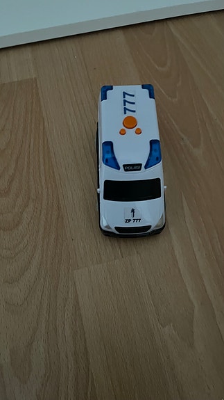 Ty poliisiauto ja lentokone lelu