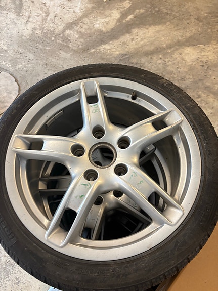 Porsche Cayman/Boxter 18” vanteet vanhoilla CE-kitkarenkailla