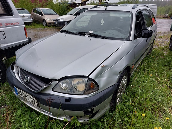 Toyota avensis 1.8 2001