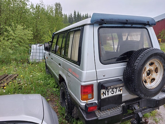 Mitsubishi pajero 3.0 v6