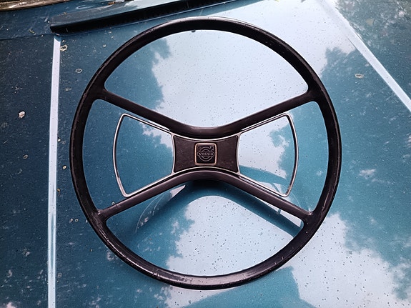 Volvo perhosratti