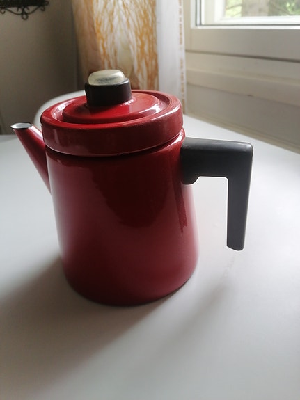 Punainen emalinen Finel kahvipannu / teekannu