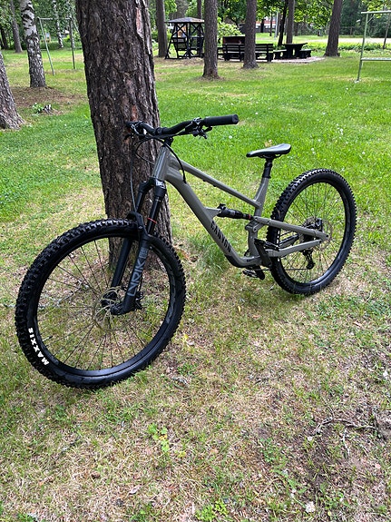 Canyon Spectral 5 maastopyörä L