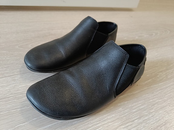 Camper mustat nahkaiset kengät koko 37