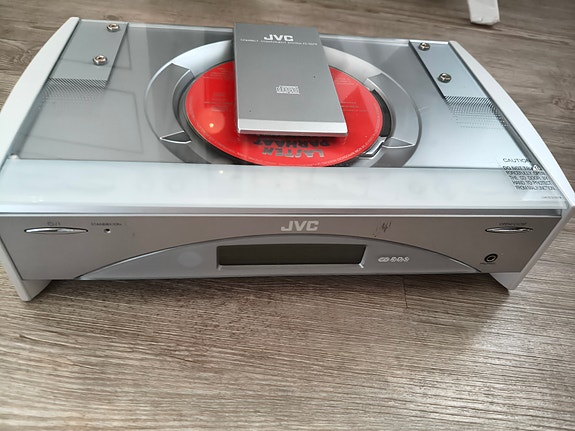 JVC radio/soitin