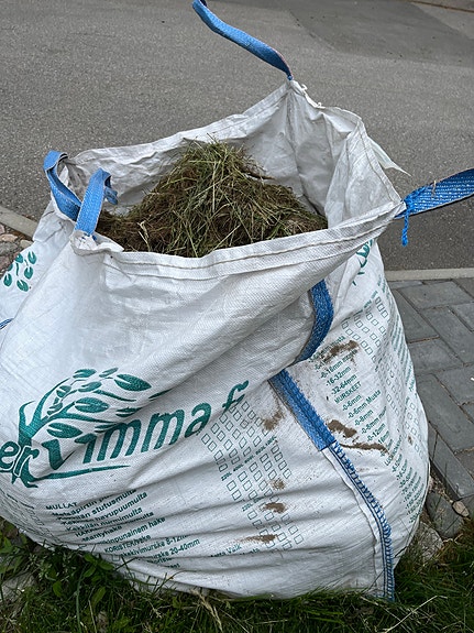 Ilmaiseksi irti kaivettua nurmikkoa/täytemaata/maa-ainesta Tikkurila/Vantaa