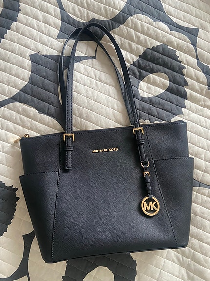 Michael Kors Jet Set Item