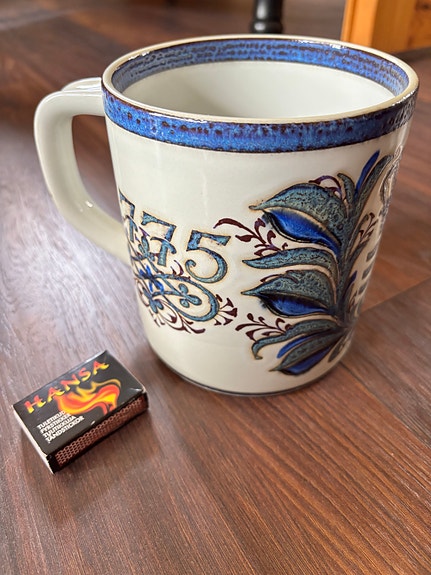 Royal Copenhagen iso keräilymuki